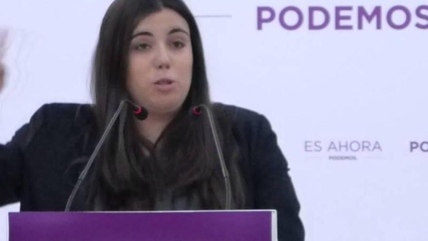 La diputada cesada por Podemos se aferra al acta y se queda como no adscrita