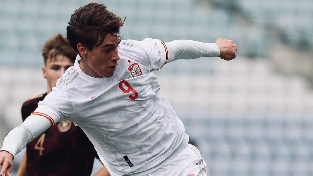 Marc Guiu con la selección española