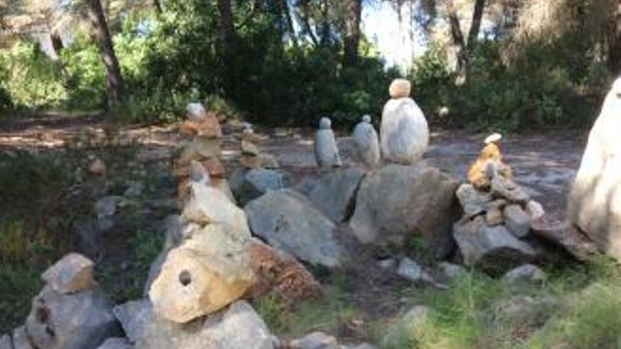 Guerra a los &#039;chirimbolos&#039; de piedra en el Montgó