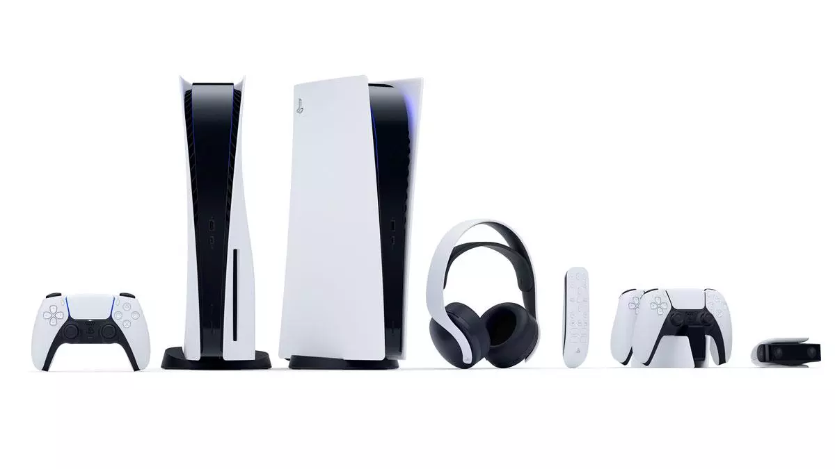 Así es la PlayStation5: vertical, blanca y negra y con mando DualSense
