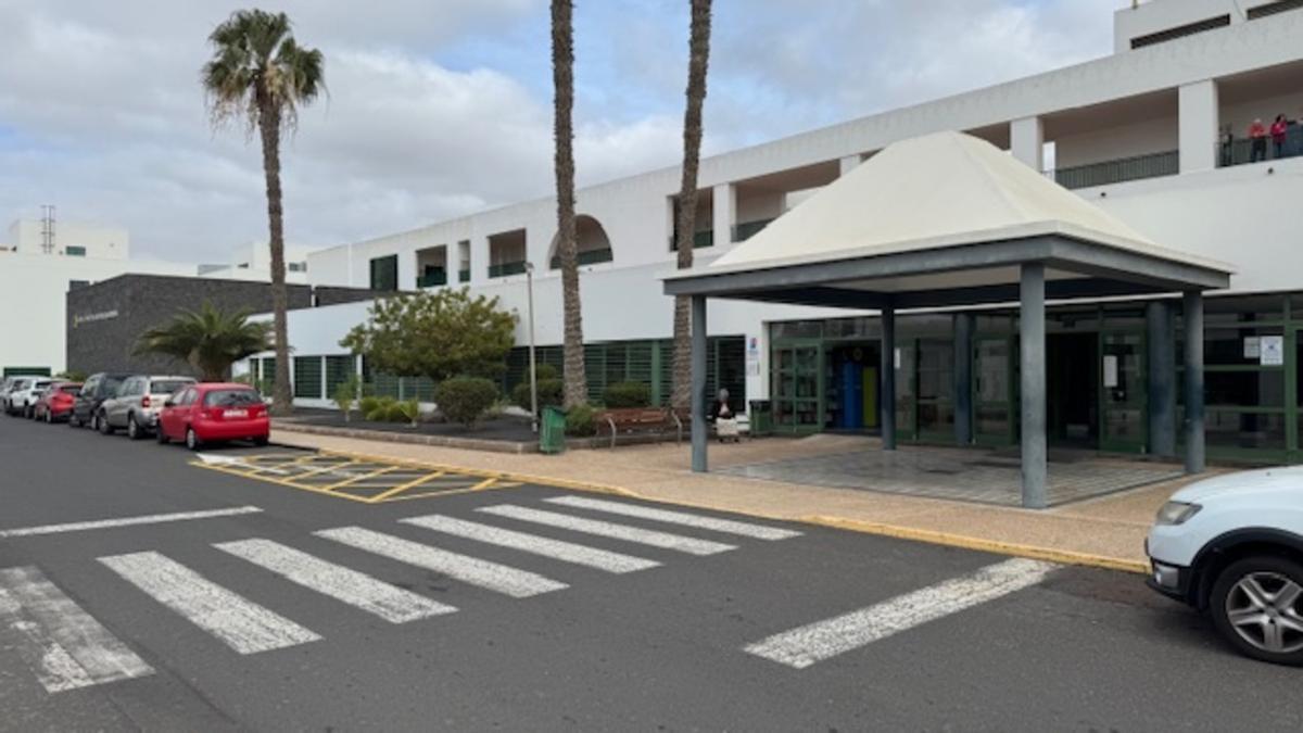 Acceso principal al Hospital Universitario de Lanzarote Doctor José Molina Orosa