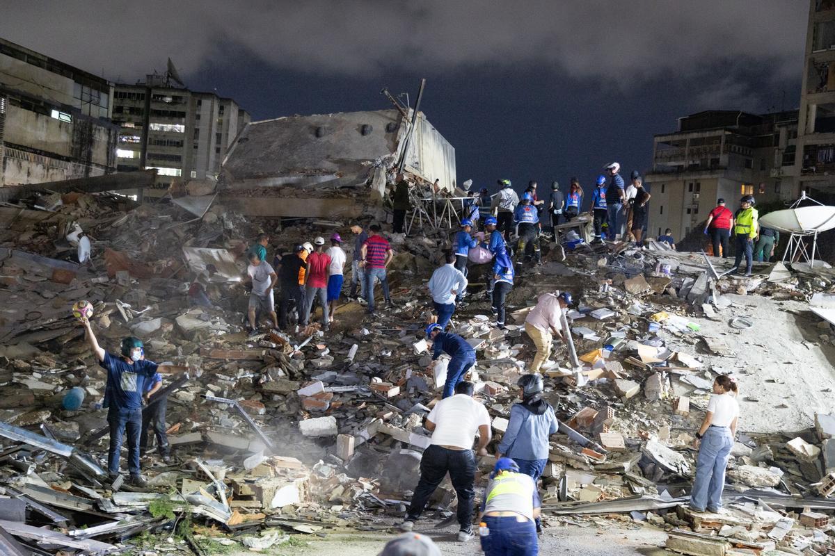 El terremoto en Venezuela, en imágenes. El terremoto en Venezuela, en imágenes.