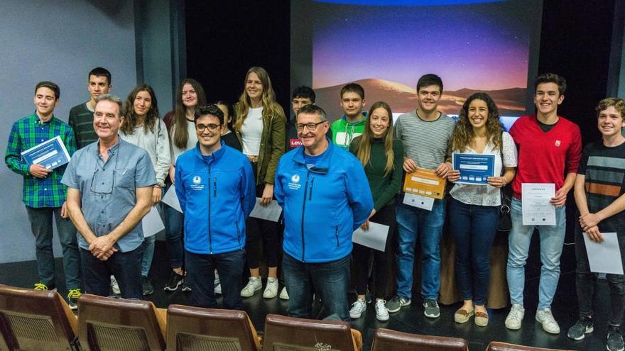 Els professors i alumnes del programa de beques de l&#039;Observatori 2019.