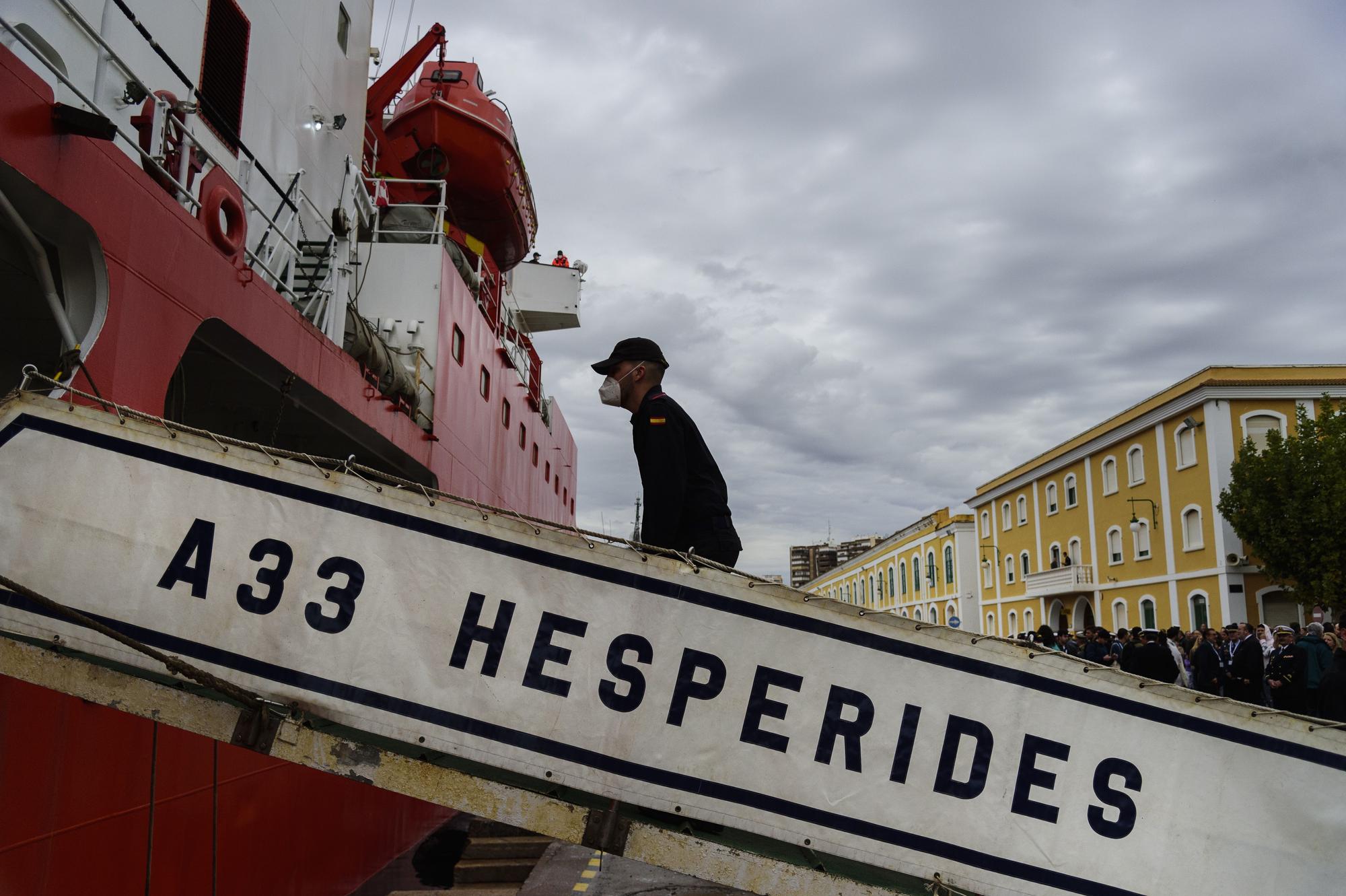 Así ha sido la salida del buque Hespérides desde el Arsenal de Cartagena