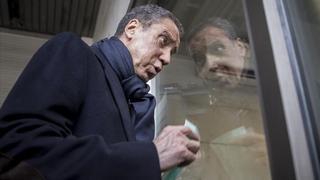 Duelo judicial entre Zaplana y los investigadores de su caso