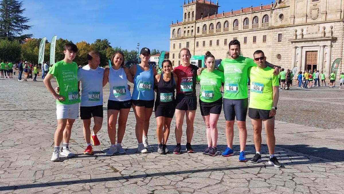 Miembros del ETP corren en Monforte