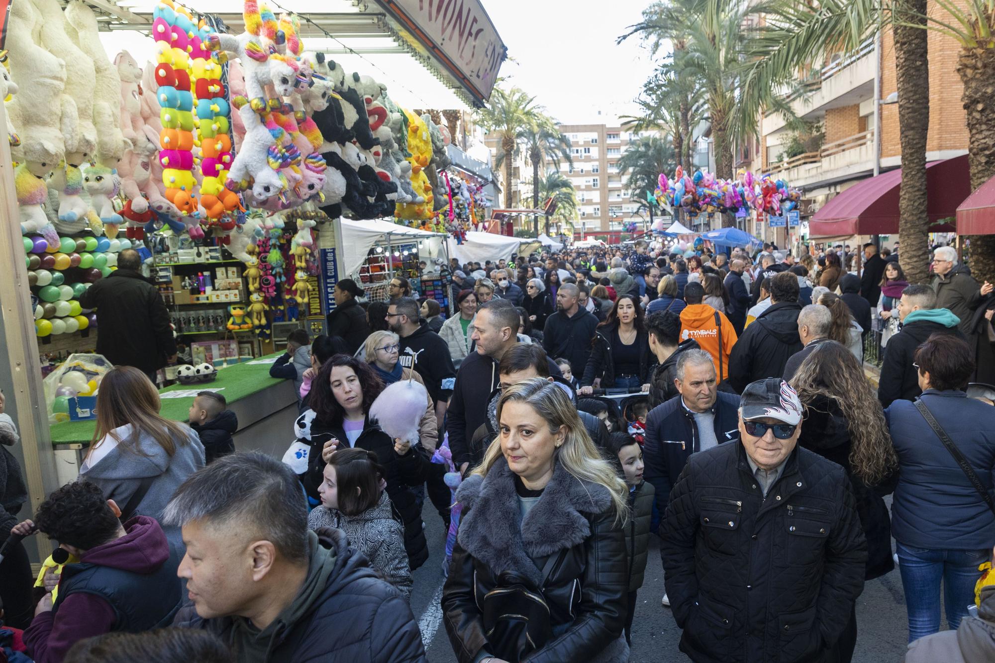 Torrent vive el Sant Blai más multitudinario