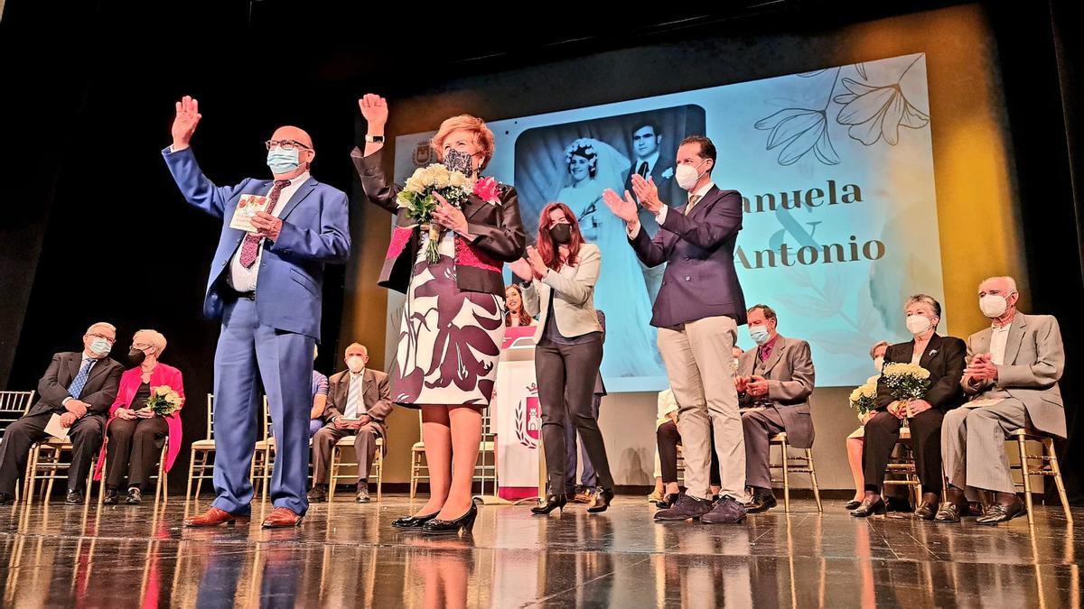 La gala de las Bodas de Oro de Elda celebrada en el Teatro Castelar en octubre de 2021.