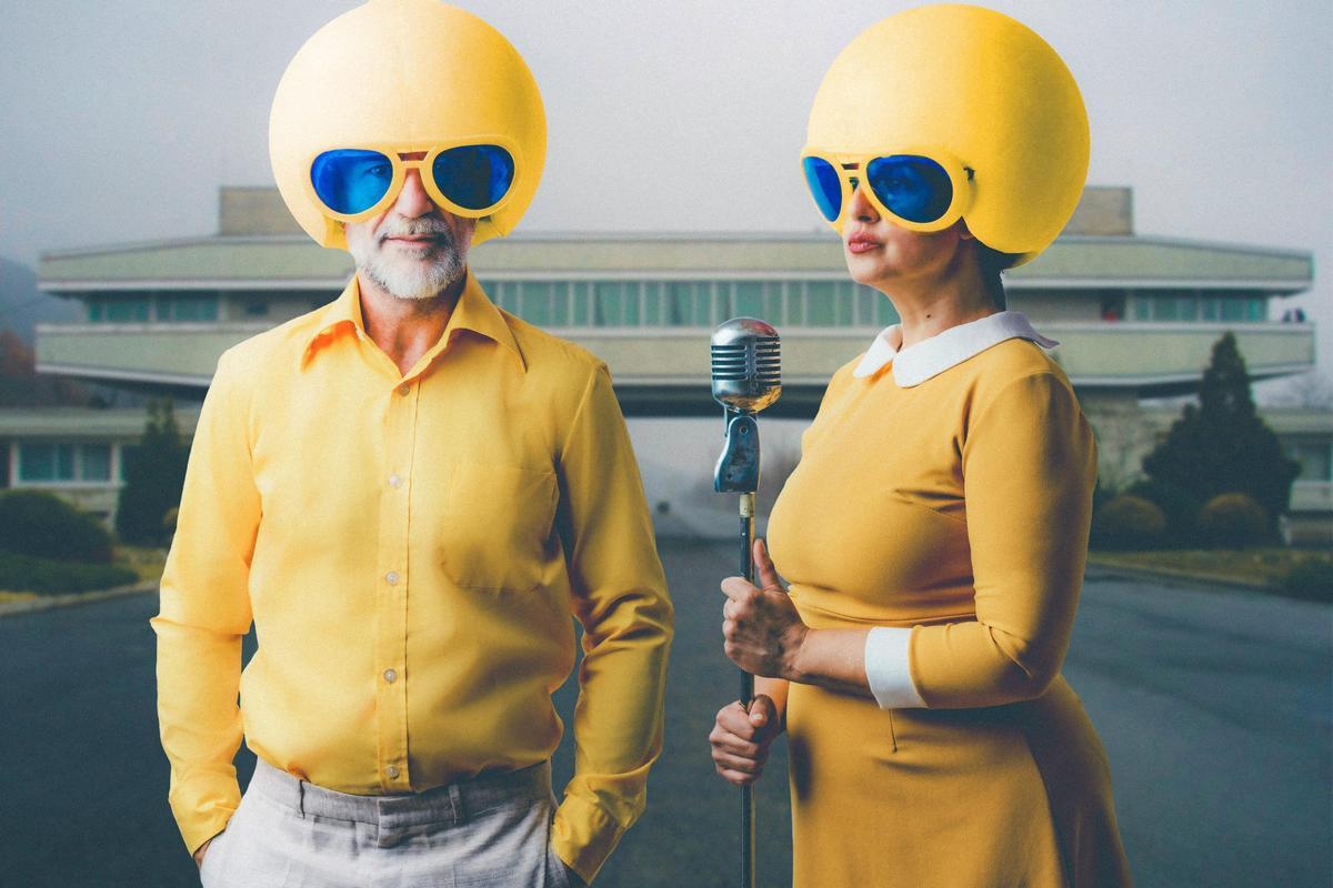 Cartel oficial de 'Paralelo 38'.