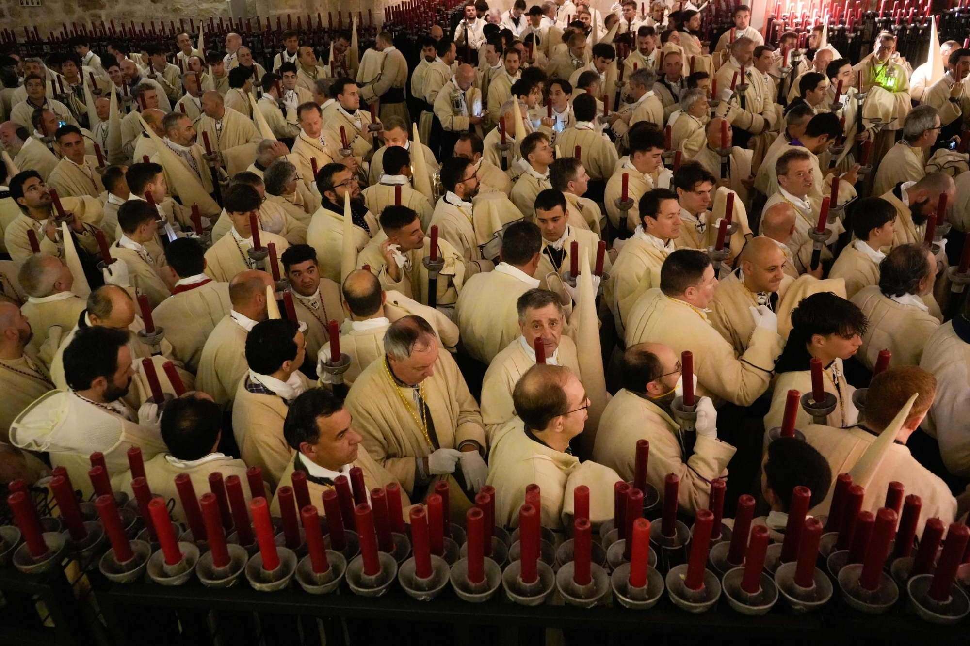 GALERÍA | La procesión del Yacente, en imágenes