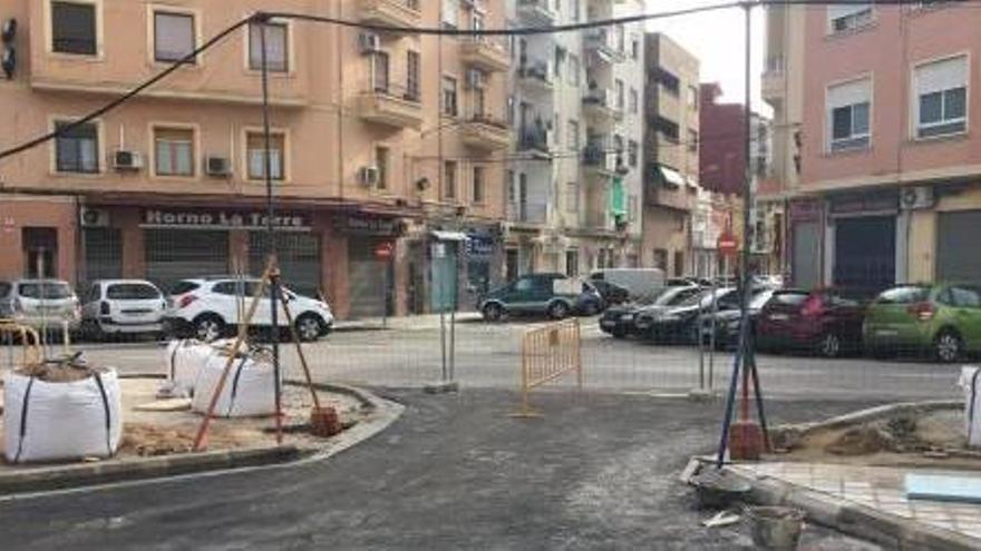 Urbanismo conecta dos calles de La Torre tras derribar un muro