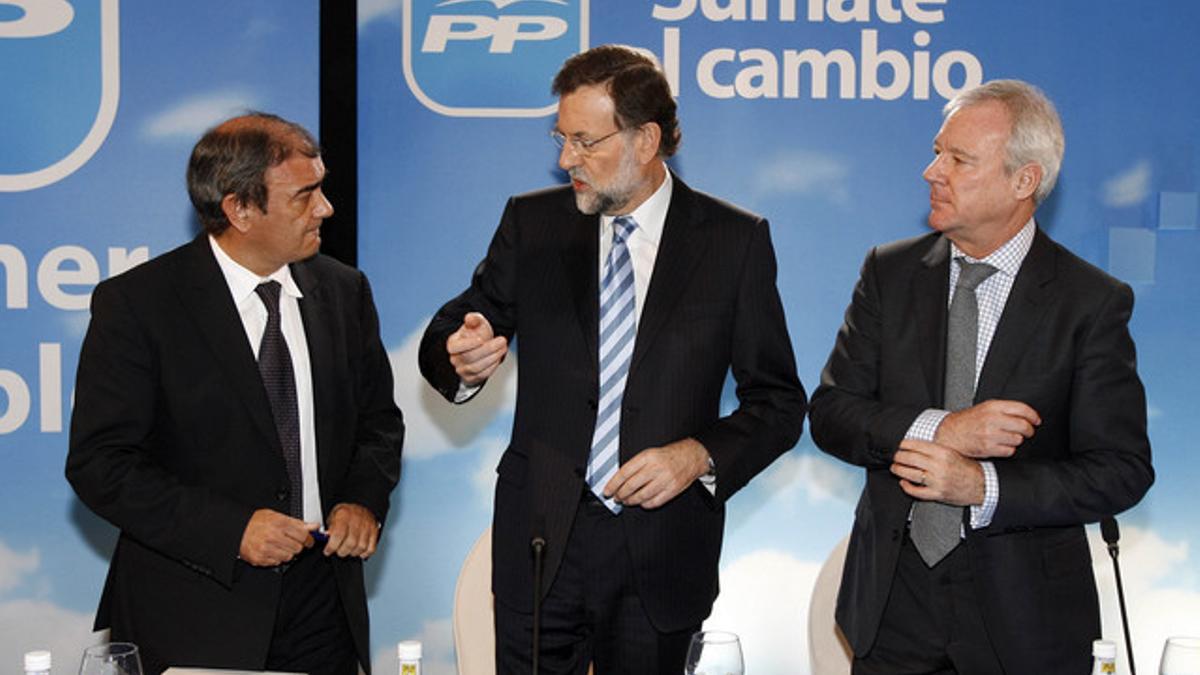 Rajoy advierte de que está en juego el futuro de España durante &quot;algunas décadas&quot;