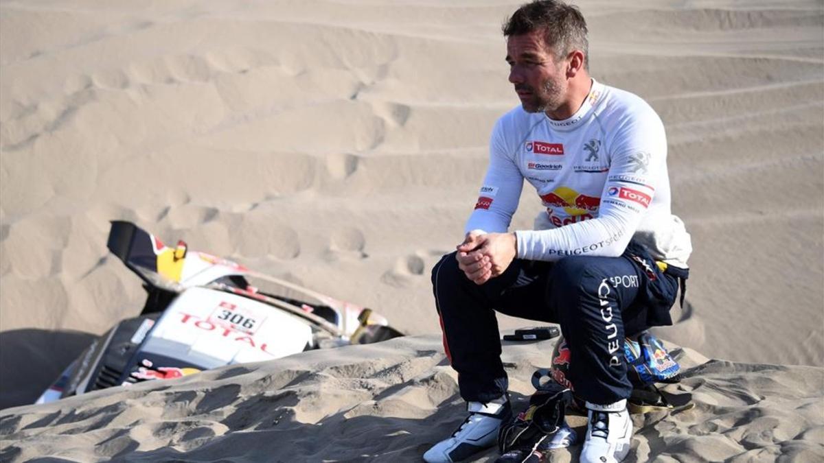 Loeb, muy decepcionado tras abandonar el Dakar