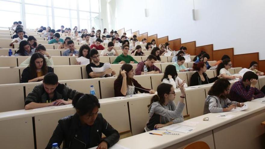 Examen de la ABAU de junio en Vigo.