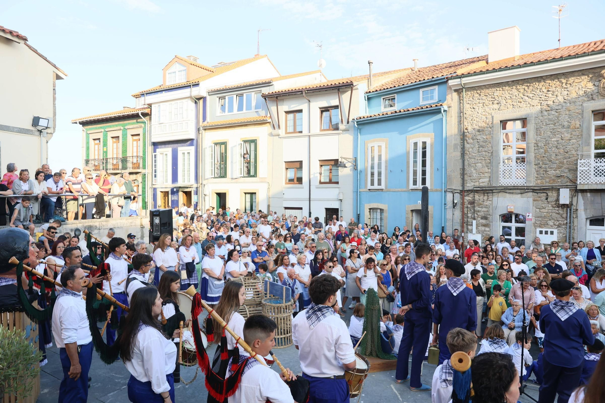 EN IMÁGENES: La procesión de "la llamada de la mar" en el Carmen de Luanco