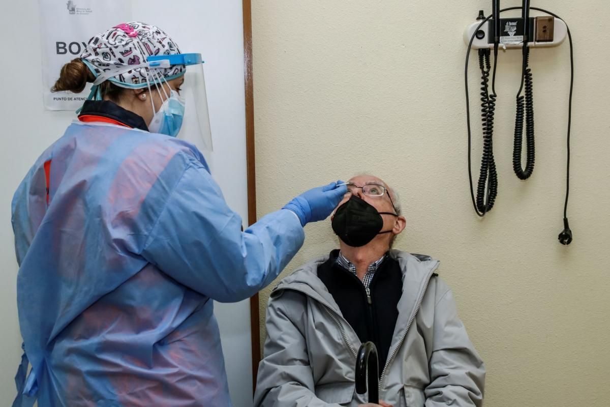 Sanidad hace más test para detectar asintomáticos antes de Semana Santa