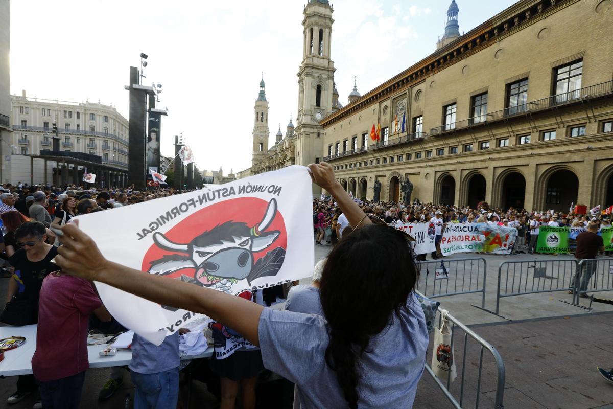 Manifestación contra la unión de estaciones por Canal Roya, en mayo de 2023.