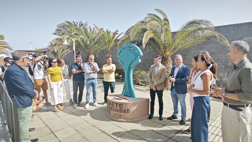 Agaete celebra el 50 aniversario de la Mancomunidad del Norte con una escultura de Pepe Dámaso