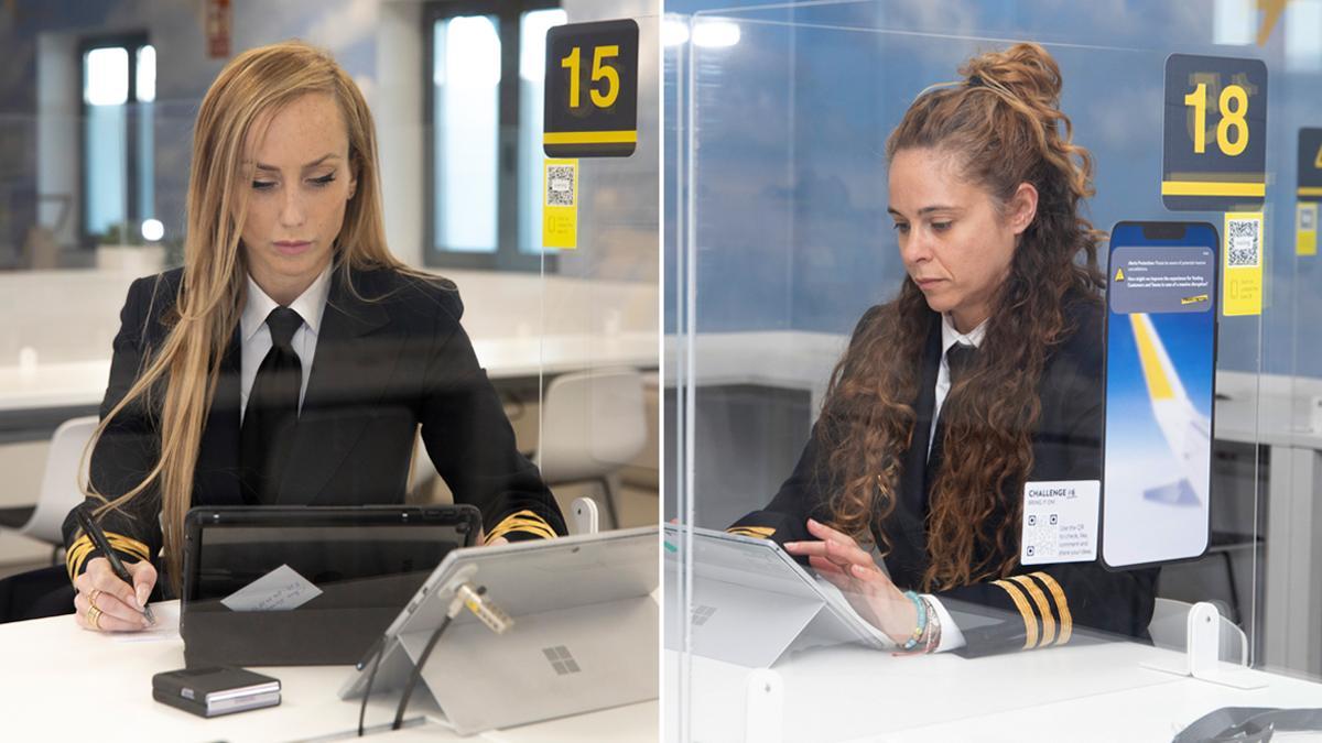 Paula Prado y Clara Hernanz, first officers de Vueling, realizan tareas de preparación de vuelo