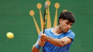 ROQUEBRUNE CAP MARTIN (France), 07/04/2026.- Carlos Alcaraz of Spain in action during his match against Sebastian Baez of Argentina at the ATP Monte Carlo Masters tennis tournament in Roquebrune Cap Martin, France, 07 April 2026. (Tenis, Francia, España) EFE/EPA/SEBASTIEN NOGIER