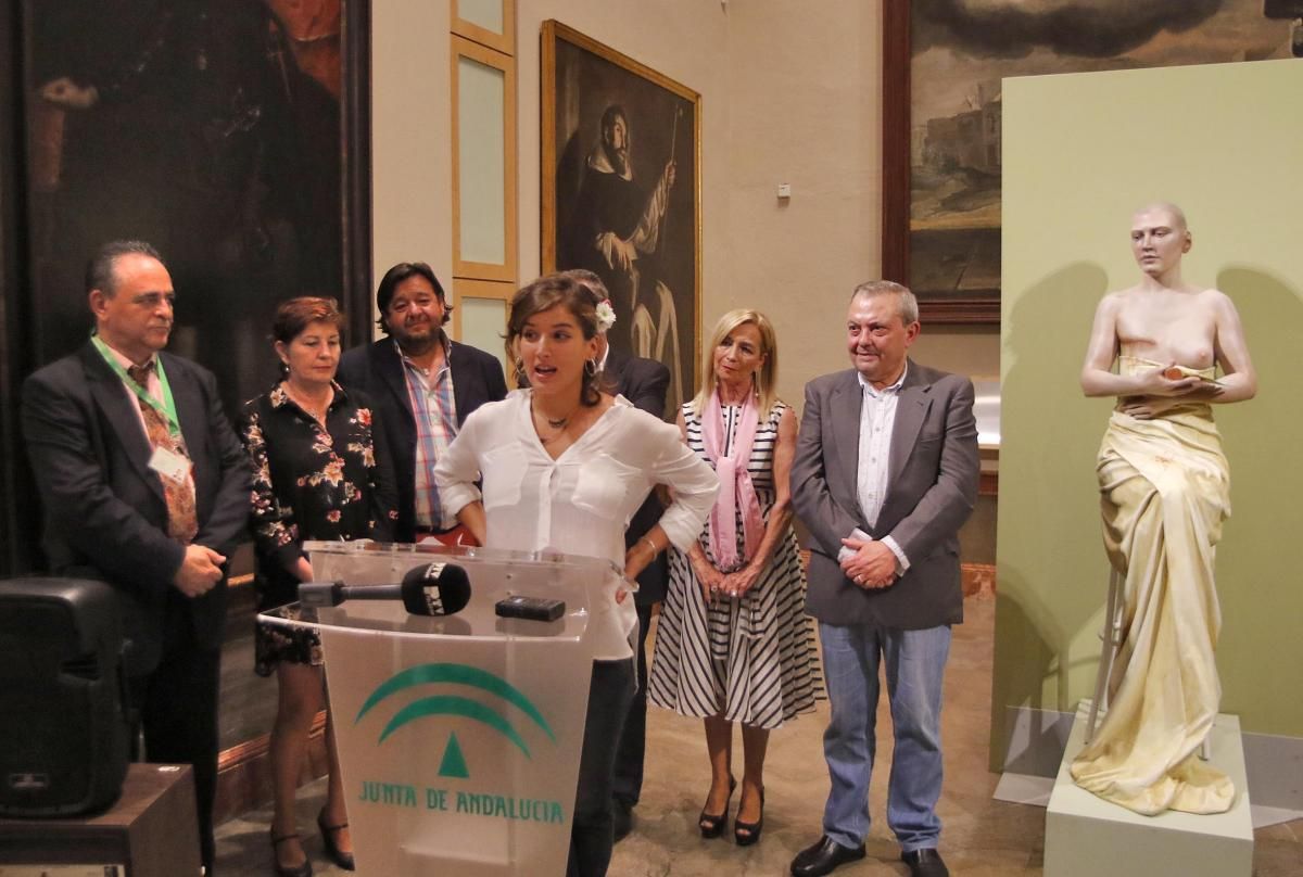 El Vuelo de Julia de José Manuel Belmonte entra en el Bellas Artes para concienciar sobre el cáncer de mama