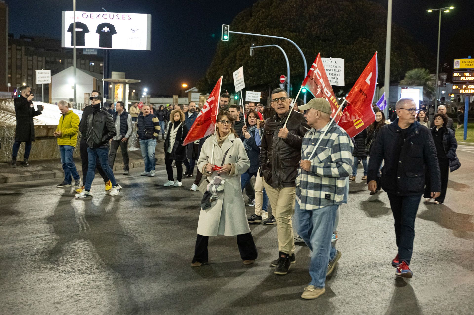 Los funcionarios del Ayuntamiento de Alicante protestan por el centro de la ciudad
