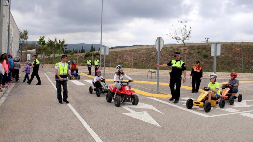 La Policía Local de Onda enseña educación vial a los escolares