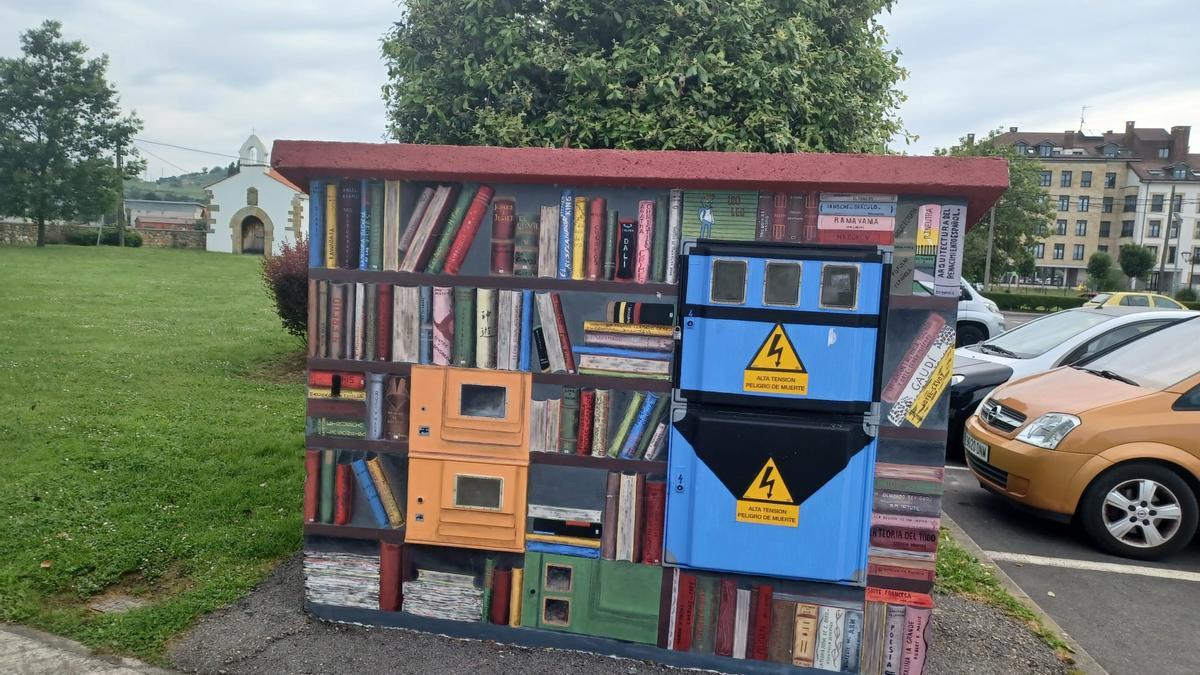 Leer en un palacio: así es la biblioteca de Lugo de Llanera, instalada en una casona del siglo XVII