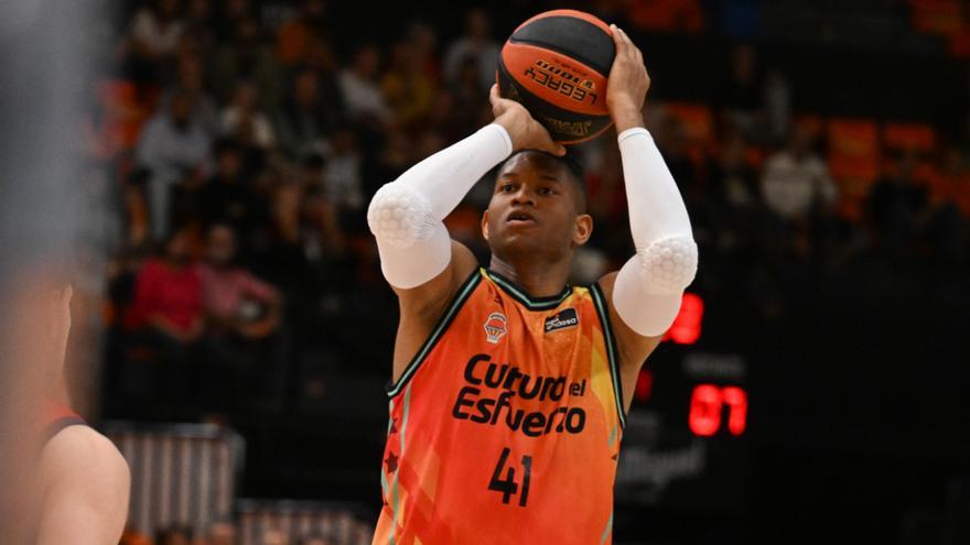 Jasiel Rivero y Jared Harper, sometidos por Valencia BC al derecho de tanteo