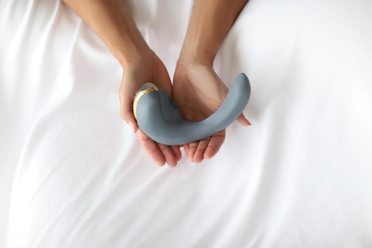 MIA62  PORTLAND  OR  EEUU   08 05 2019 - Fotografia cedida por la empresa Lora DiCarlo donde aparece  Ose   un vibrador robotico de  manos libres  que le fue retirado un premio a la innovacion ganado en octubre de 2018  CES  siglas en ingles de  Muestra de Electronica de Consumo   bajo el argumento de que la feria excluia este tipo de juguetes sexuales  En octubre de 2018  CES  siglas en ingles de  Muestra de Electronica de Consumo   le entrego un premio a la innovacion a  Ose   un vibrador robotico de  manos libres   pero que luego le retiro bajo el argumento de que la feria excluia este tipo de juguetes sexuales  EFE Lora DiCarlo  SOLO USO EDITORIAL  NO VENTAS