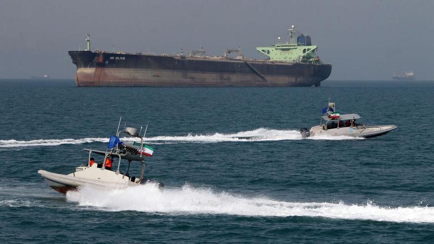 L'Iran e gli Stati Uniti tornano a scambiarsi attacchi dopo un mese di pausa e pressione economica