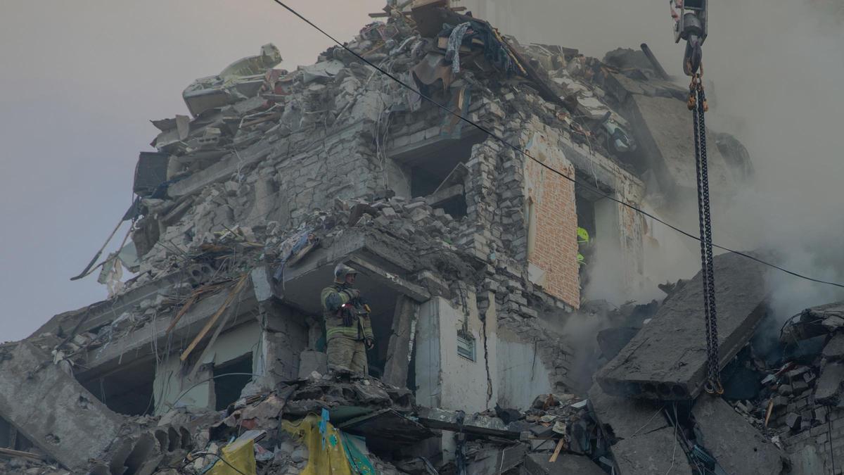 GUERRA EN UCRANIA | Al menos nueve muertos y más de cuarenta heridos en un nuevo gran ataque ruso a Kiev