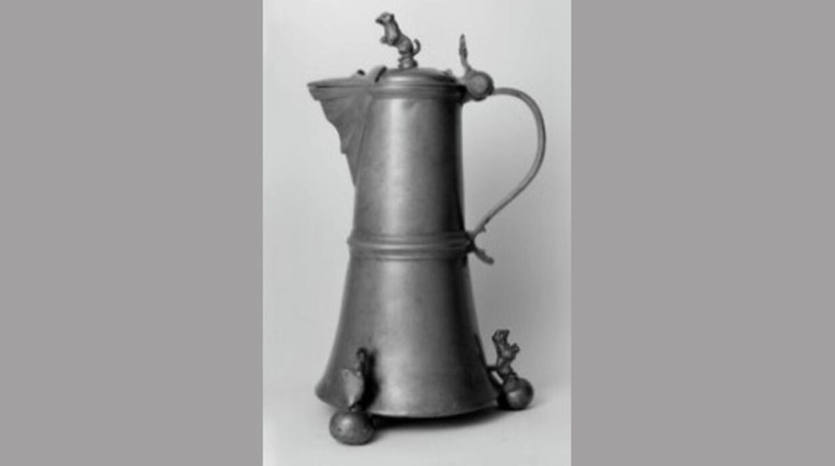 Un pichel de estaño como los que se fabricaban artesanalmente en el Santiago medieval del siglo XV