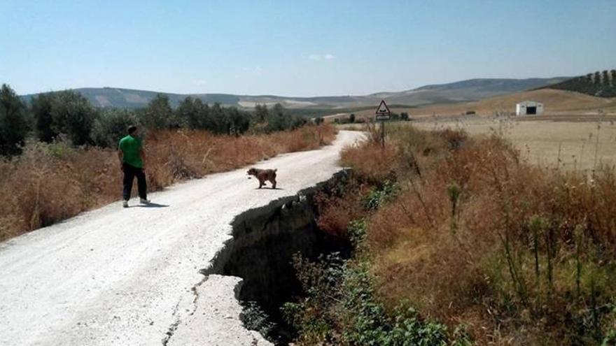 Reclaman la reparación del camino de Aguilar