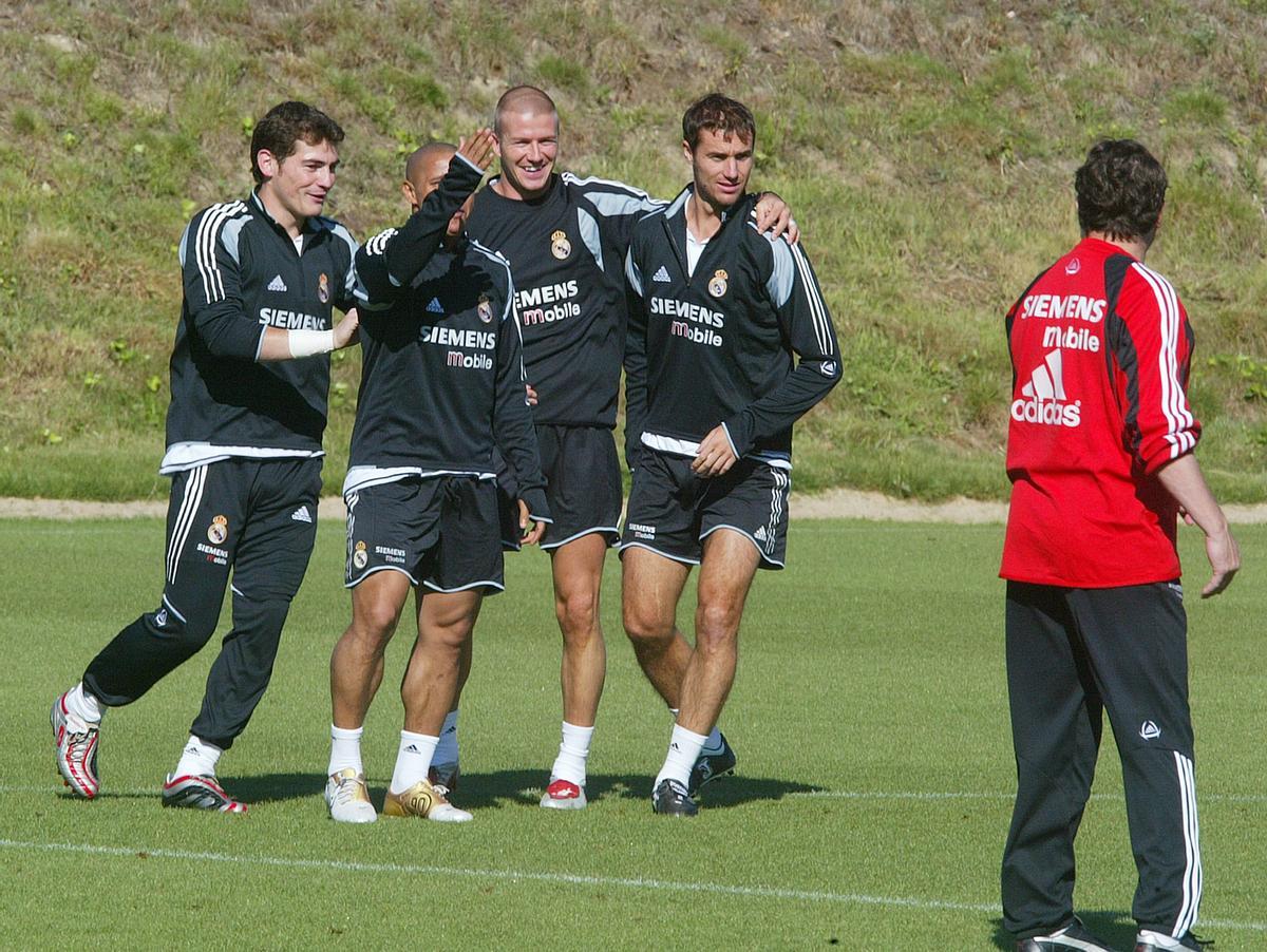 Casillas, Roberto Carlos, Beckham y Helguera, durante uno de los pocos entrenamientos que llevó a cabo Camacho.