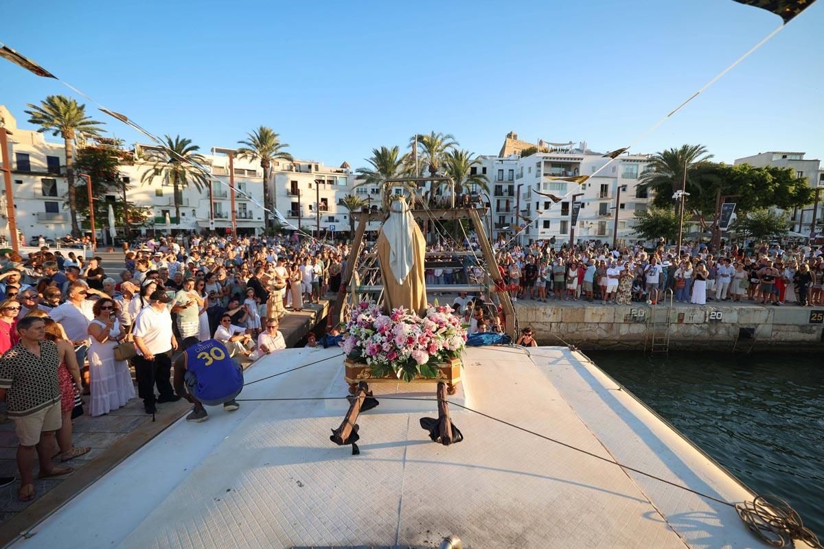 Mira aquí todas las imágenes del Día del Carmen en Ibiza