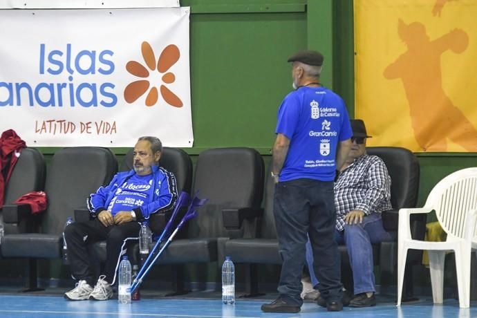 26-02-20 DEPORTES. PABELLON DE LAS REMUDAS. BARRIO DE LAS REMUDAS. TELDE. Partido de balonmano femenino entre el Remudas Rocasa y el Guardés disputado en Pabelloon Antonio Moreno del barrio teldense de Las Remudas.    Fotos: Juan Castro.  | 26/02/2020 | Fotógrafo: Juan Carlos Castro