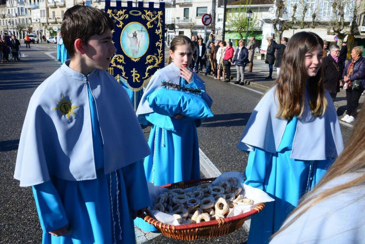 Rosquillas y la corona de espinas.   | // GONZALO NÚÑEZ