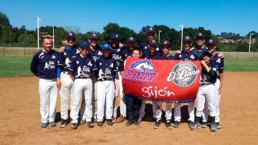 El equipo de la Academia de Bordeaux posa tras su victoria.