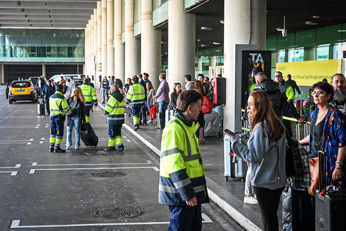 Protesta de taxis en el aeropuerto de Barcelona