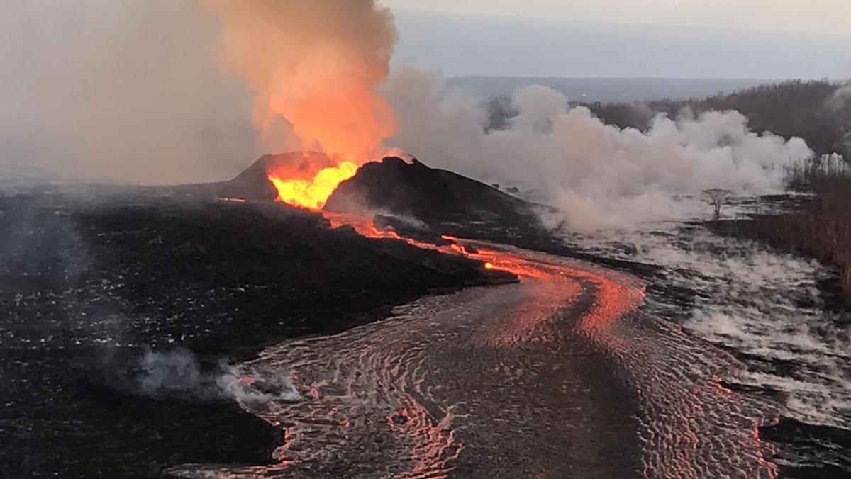 Erupción de un volcán en Hawái