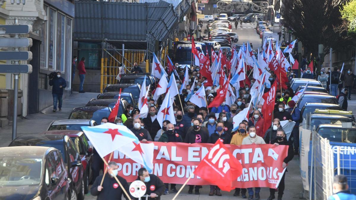 Los trabajadores del metal se manifiestan en A Coruña por un convenio ...