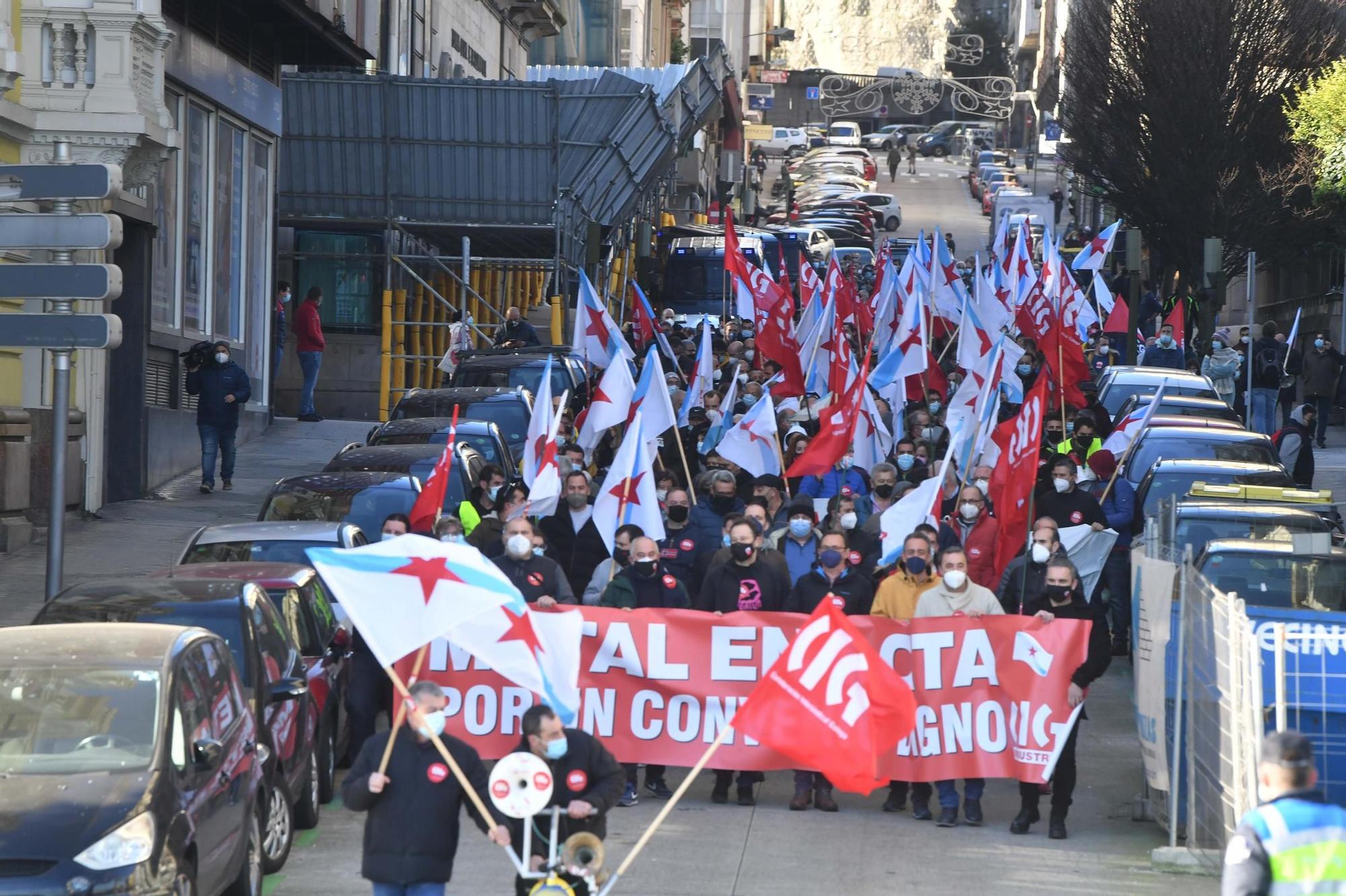 Los trabajadores del metal se manifiestan en A Coruña por un convenio laboral "digno", "secuestrado" por la patronal