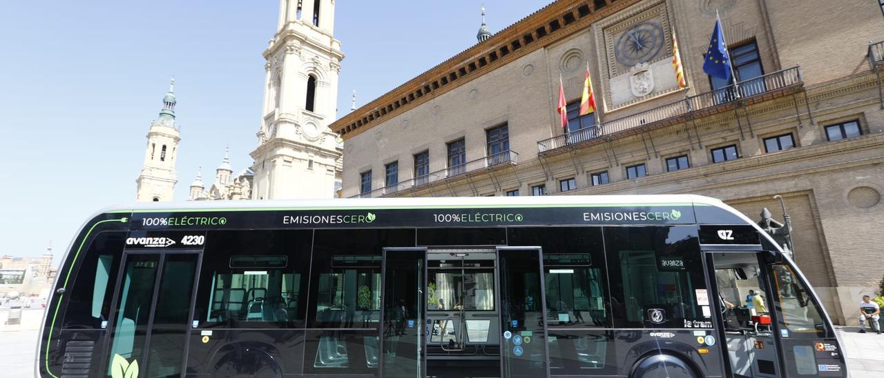 El primero de los 68 nuevos buses eléctricos de Zaragoza entra en  funcionamiento