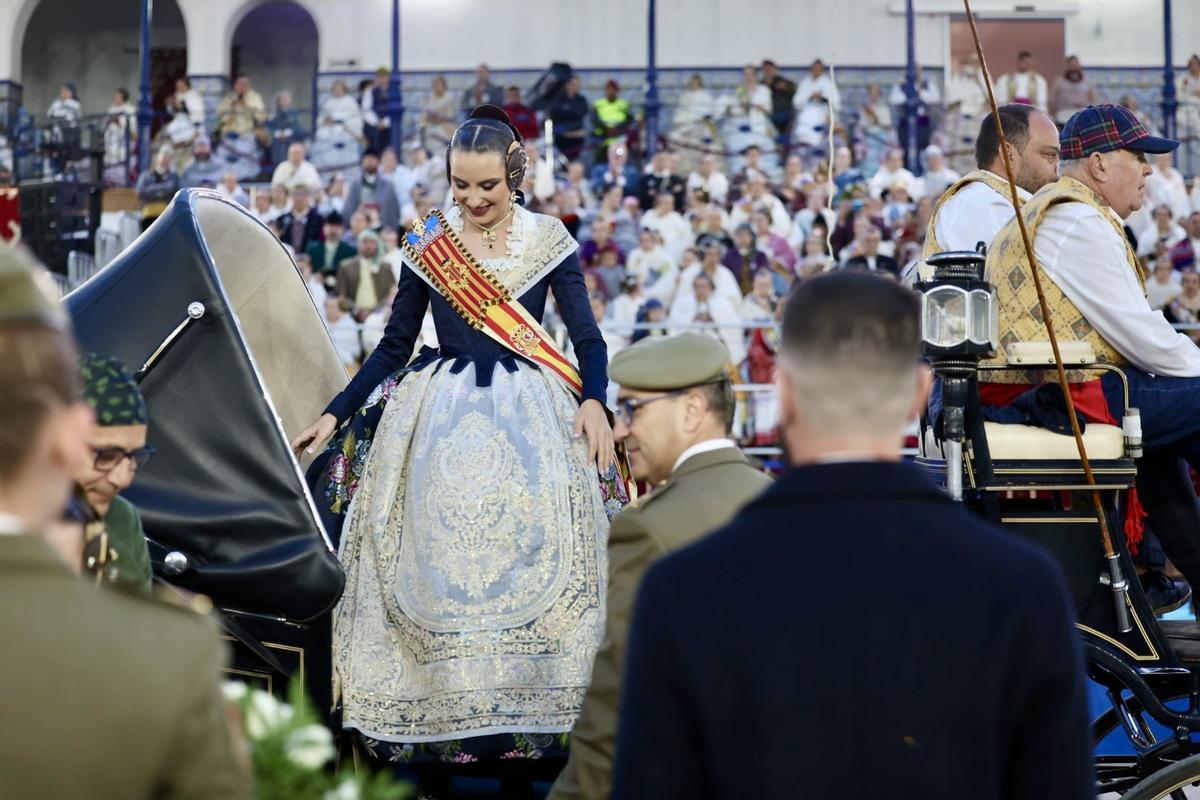 Homenaje de las Fuerzas Armadas y Guardia Civil a las Fallas de València de 2024