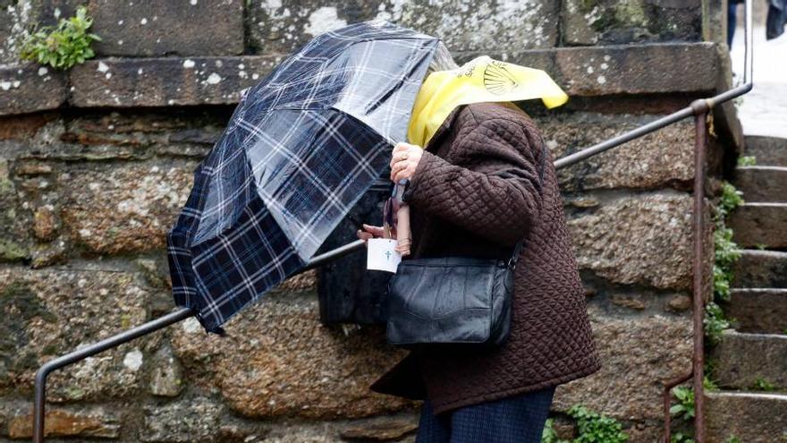 O tempo en Santiago: choiva e tormenta para hoxe en Compostela