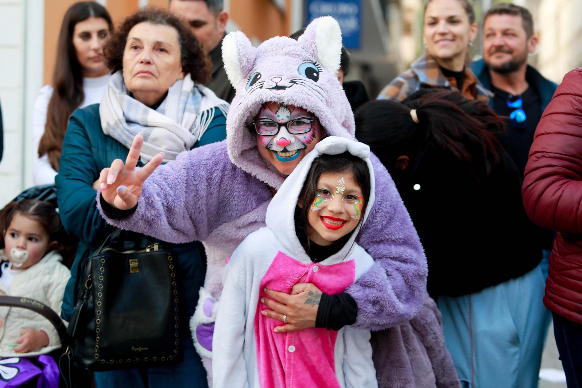 Todas las imágenes de la rúa de carnaval 2023 en Santa Eulària