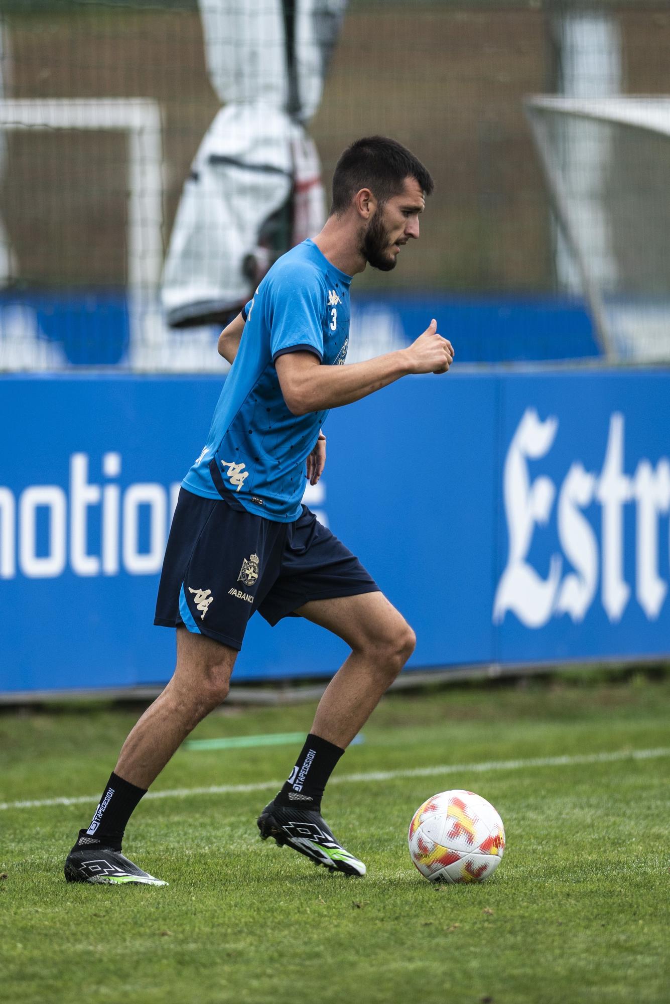 Primer entrenamiento del Dépor con Óscar Cano en Abegondo