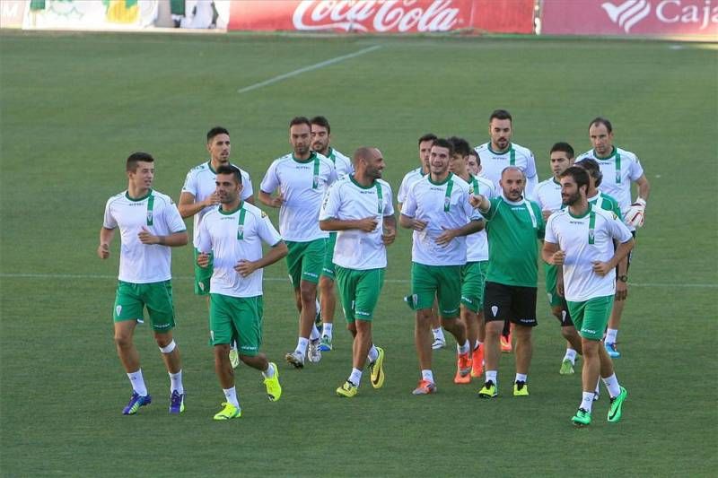 El Córdoba CF de primera echa a andar