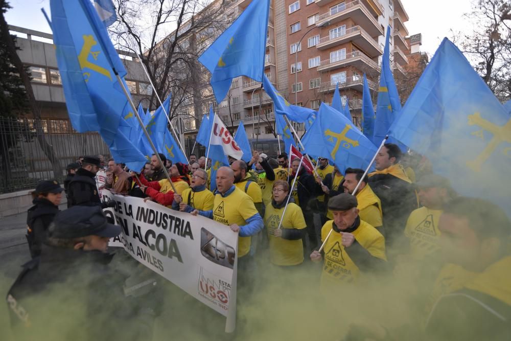 Manifestación de trabajadores de Alcoa en Madrid